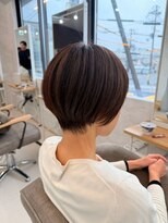プラスイズム ヴェレン(PLUSISM Velen)&nbsp;美シルエット大人ショートボブ 秋B07