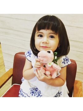 ラヴィアン(La vien) キッズカット★オン眉ボブスタイル