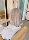 ホワイトミルクティー　切りっぱなしボブ
