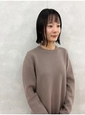 オン眉×前下がりぱつっとボブ