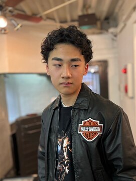 ビーバイエイトジェンツ(Bee by EIGHT GENTS) MEN'S HAIRマッシュウルフアッシュブラックカルマパーマ