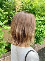 ウエスト(WEST)&nbsp;肩下ミディアム外はね