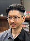 ＜理容室＞スーツ短髪パーマツーブロック束感モテる黒髪