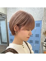 サンクマーケット 渋谷(cinq MARKET)&nbsp;渋谷ブリーチカラーショートカットヘーゼルベージュモカベージュ