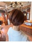 中明度ベージュxショートボブ