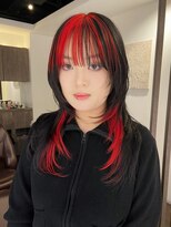 ビファインクーアヴェダ(Be fine coo AVEDA)&nbsp;赤×黒ブリーチバイカラー/レイヤーたっぷりウルフcut