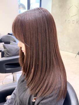 ロック(rock) 重めレイヤー／髪質改善トリートメント