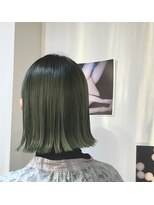 スイウ(suiu)&nbsp;グリーンのデザインカラー×ボブ