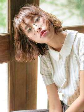 メゾン アヴァロ(Maison Avallo) 大人ガーリーなゆるウェーブボブ