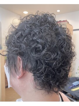 カットハウス はさみの部屋 メンズショートレイヤー/ツイストスパイラル/ランダム/前髪あり