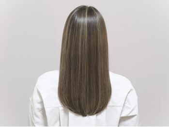 ヘアメイク ロカヒ(HAIR MAKE LOKAHI)の写真/徹底されたカウンセリングで1人1人に合ったオーダーメイドの施術が可能！髪質改善へ導き、艶やかな美髪へ。
