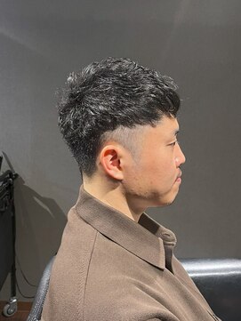 ビーダンディー(Bee dandy) ビジネスツーブロック ベリーショート クロップフェードカット