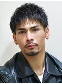 黒髪ツーブロックショートダウンバング