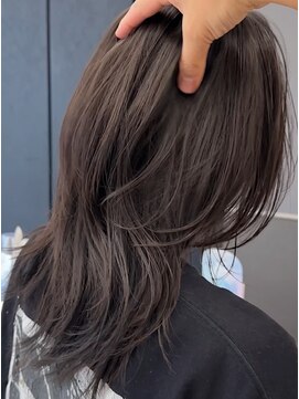 ジアン テラス(GIEN TERRASSE) レイヤーカットハッシュカット/岸本