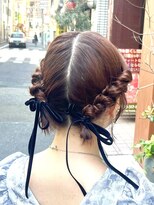 キャンバス バイ ネオリーブ 横浜西口(Canvas by neo.)&nbsp;横浜 お呼ばれヘアアレンジ タイトツインアレンジ