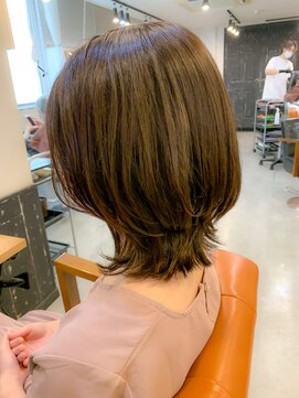 オーストヘアー リュウール(Aust hair Lueur) くびれウルフボブ☆マロンベージュ　K