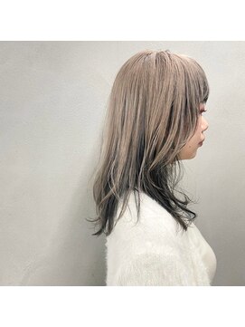 タグ(#tag) ＃スモーキーホワイトベージュ×レイヤー