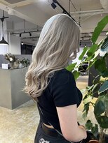 メリー オオサカ(Merly Osaka)&nbsp;色落ちの早い夏でも楽しめるカラー_white ash_