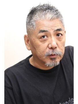 ヘアーアンドグルーミング ヨシザワインク(HAIR&GROOMING YOSHIZAWA Inc.) [清潔感メンズ60代]メンズベリーショート刈り上げグレーヘア