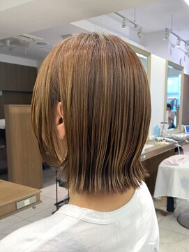 アッシュ 下北沢店(Ash) 伸ばしかけ外はねボブ