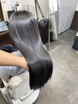 ムーブ(Moob) 落ち着きがありながらも透明感のある髪色【別府】