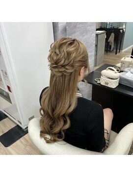 エルディ 大宮(eldy) ハーフアップ