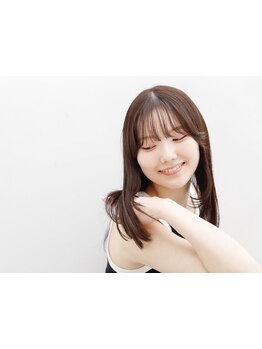 《思わず触れたくなる髪の毛を作る＊》厳選なトリートメントを使用して、今までにないサラ艶ヘアを実現◎