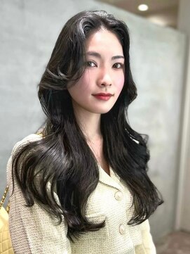 ニトバイアンキシム(nit by ahnkism) 韓国風レイヤーカット顔まわりくびれオルチャン堀江