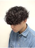 スペインカールスパイキーショートブルーブラックフェザーパーマ