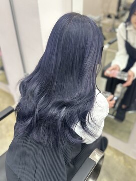 ダズリングディア(Dazzling Deer) 青／ブルー／ロング／巻き髪スタイル／ハイトーン／学割