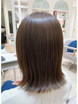 アルブル エト シミー(Arbre et chimie) 黒髪/クラゲヘアー/オリーブグレー/小顔/ココアベージュ/東村山