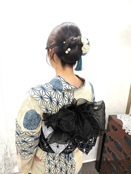 横濱ハイカラ美容院(haikara美容院)の写真/【振袖・訪問着・留袖着付け早朝6時~OK!留袖レンタル◎】ヘアセットと着付け*予約受付中!*