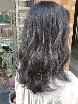 ビランチェ 池袋(bilancia) グレージュカラー/ケアブリーチ【池袋/池袋東口】