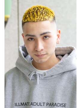 にもう バズカット　スキンフェード  バーバーカット　イエローBs