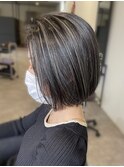ハイライトカラー大人可愛いひし形ハンサムショートボブ前下がり
