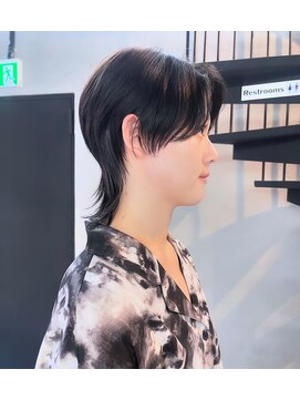 イロハ(IROHA) センターパートウルフ/前髪なしウルフ