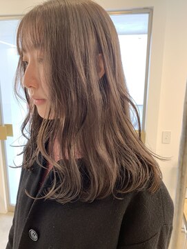 シキ 渋谷(siki) ハイトーン/ブリーチ/レイヤーカット/シアーカラー/渋谷/原宿