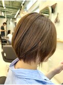 軽やかボブでサイド外はね☆遊び心ある大人スタイル！