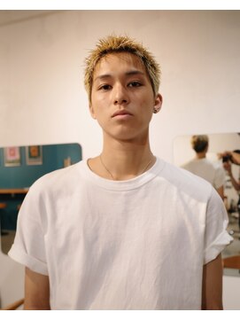 ピュー(Piu-) 【スパイキーショート/Piu-】ブリーチカラー/メンズカット