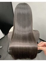 ピリオド 赤坂(Period.) ロングヘアー ダークアッシュ 縮毛矯正髪質改善 赤坂見附