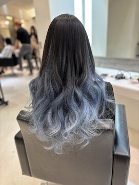 リゼル ユア 渋谷(RISEL YUA) 地毛カラーなしエクステでブルーグラデーションロングヘア