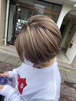 エルエードラゴ(LA DORAGO)&nbsp;ハイライト&ショートボブ