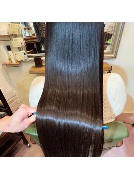 リリアン(Ririan) 【橋本】酸性縮毛矯正+自社製品髪質改善トリートメント