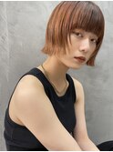 ミニボブ外ハネヘア　ワイドバング　オレンジブラウン