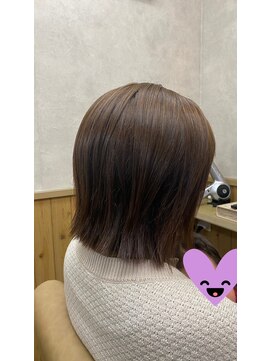 オト(Oto) ぱっつんボブ