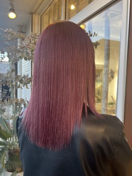 ジェニュイン(genuine) シャギーワンレングス/レッドピンク