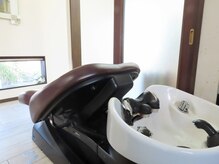 美容室 クウ(Kuu)の雰囲気（フルフラットシャンプー台&極上ヘッドスパも好評でリラックス♪）