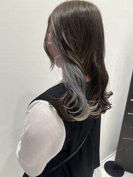 アヴァンス イオンモール和歌山店(AVANCE) インナーカラー×ライトブルー【田中桃鈴】