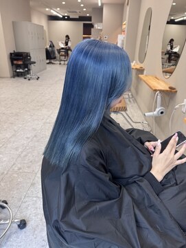 シカ 神戸三宮元町店(Cica) ブルー ネイビー ブリーチ ハイトーン 色落ち綺麗 三宮 元町