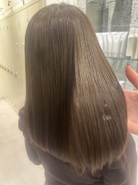 トッカ 中目黒店(tocca) ☆さらつやオリーブベージュカラー♪♪☆